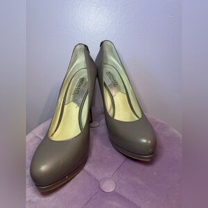 Michael Kors Gray Women's Pumps Size 7 1/2